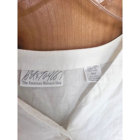 Vintage Lord & Taylor 100% Linen White Blouse Top Short Sleeve V Neck Button Up - Picture 4 of 4